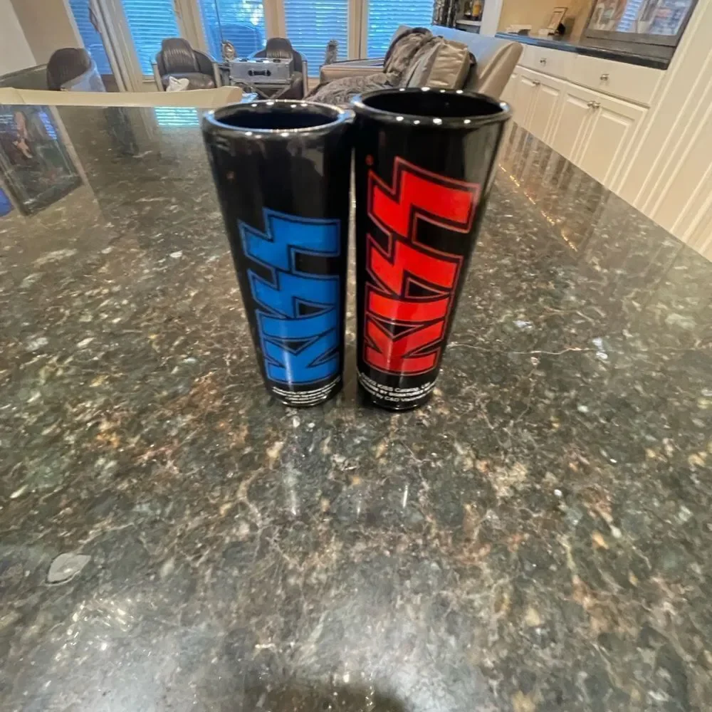 Kiss set extra